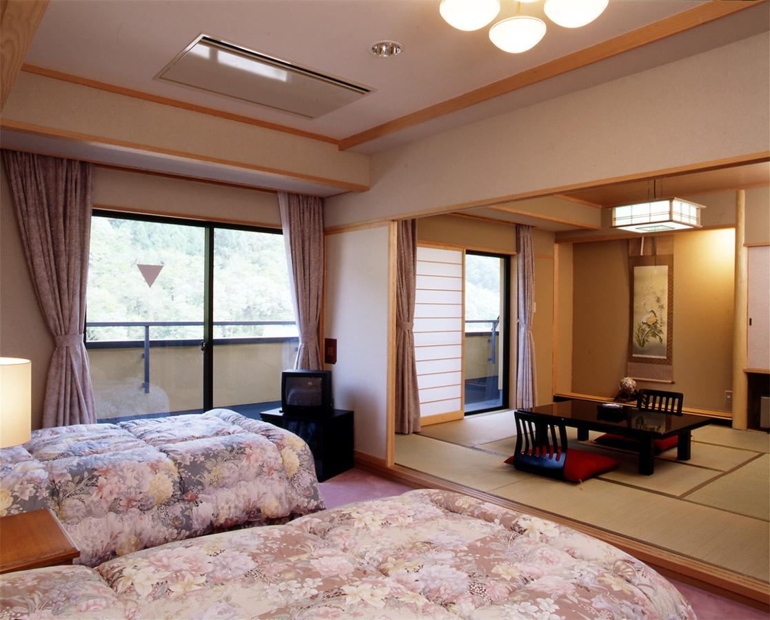 Bouzantei Kotobuki Hotel Ueda Luaran gambar