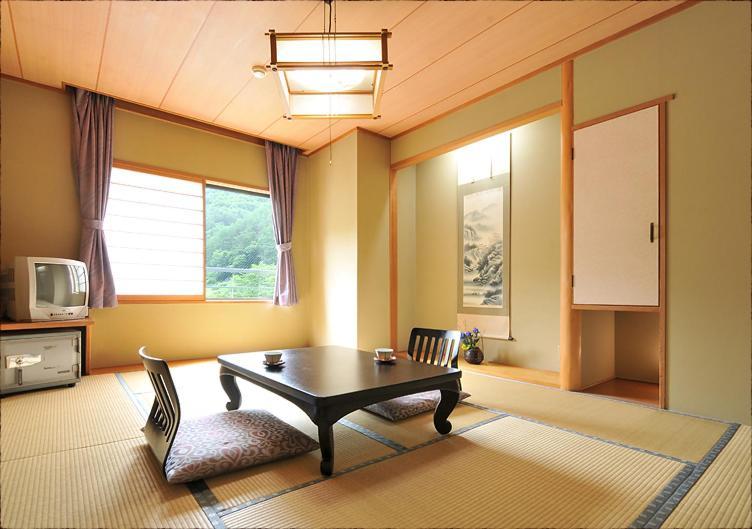Bouzantei Kotobuki Hotel Ueda Luaran gambar